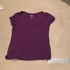 Old navy tee size XS.